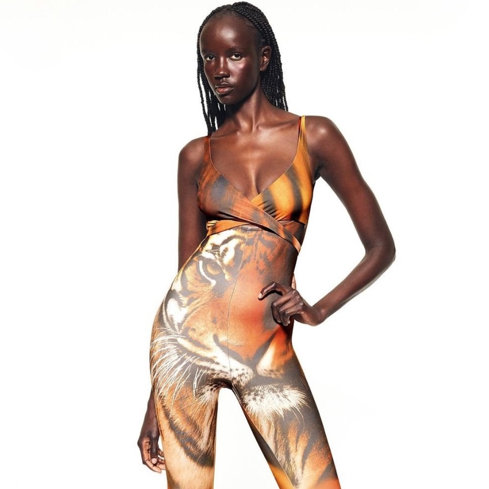 🔥NWT SKIMS x Roberto Cavalli Wrap Catsuit SMALL - Picture 5 of 9